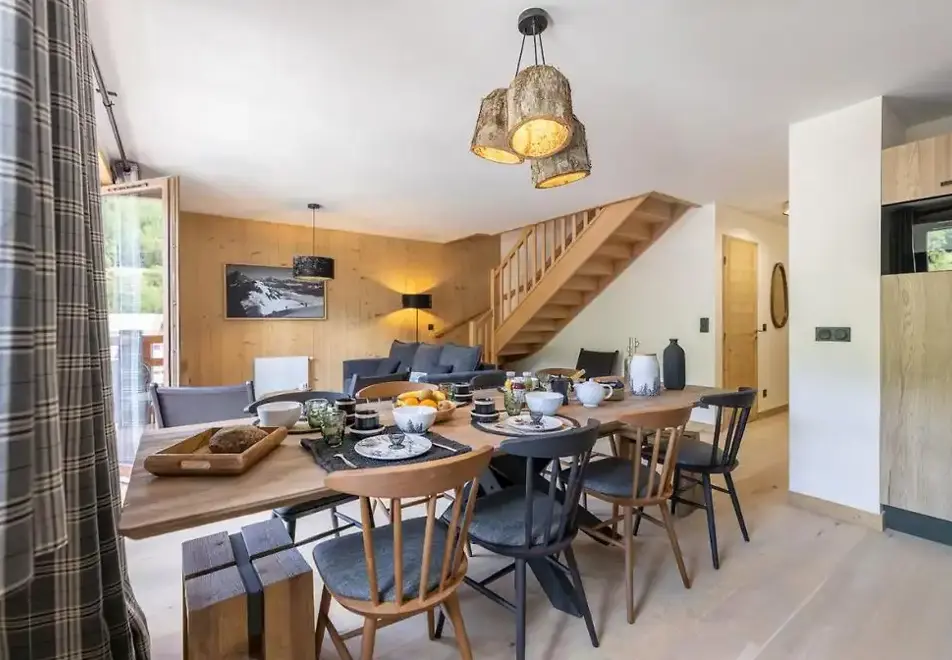 Cristal Lodge, Serre Chevalier (self catered apartments) - Typical apartment style