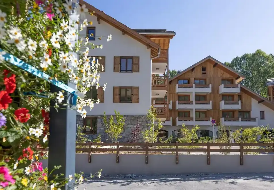 Cristal Lodge, Serre Chevalier (self catered apartments)