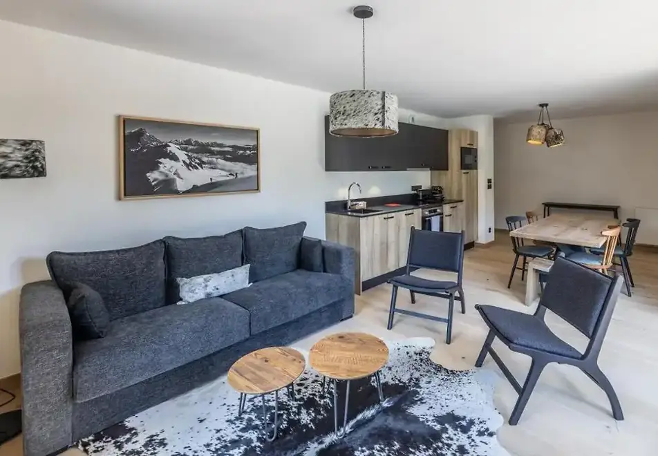 Cristal Lodge, Serre Chevalier (self catered apartments) - Typical apartment style