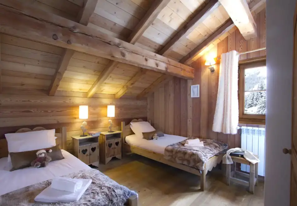 Chalet Chartreuse, Les Deux Alpes (self catered chalet) - Twin bedroom