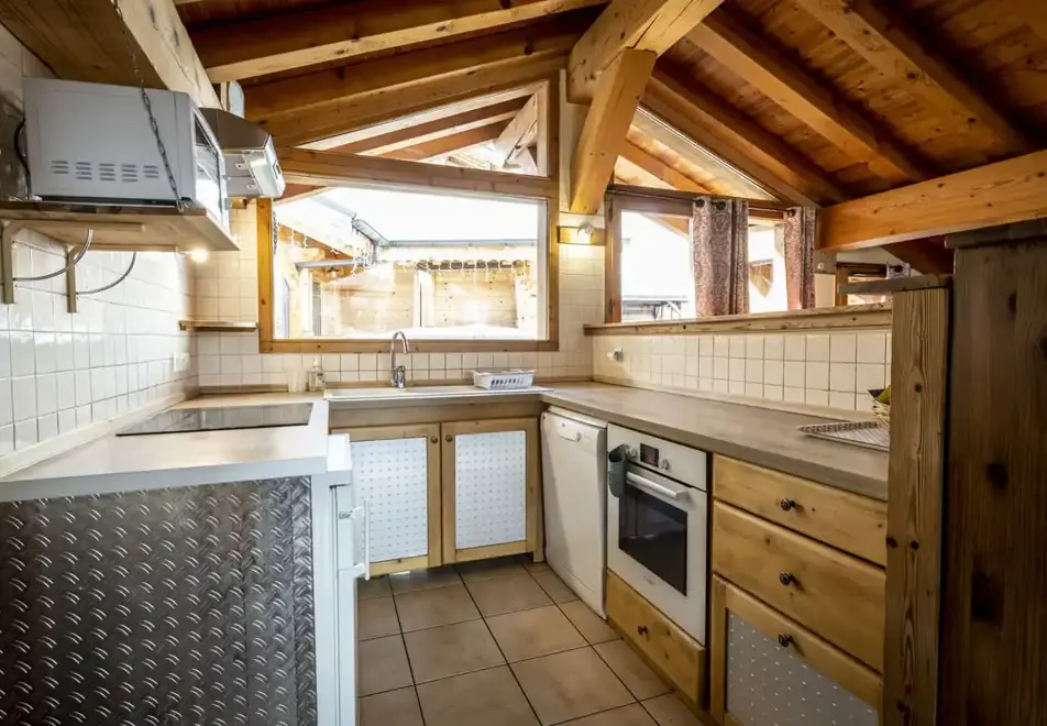 Chalet Mont Blanc, Plagne 1800 (self catered chalets) - Kitchen