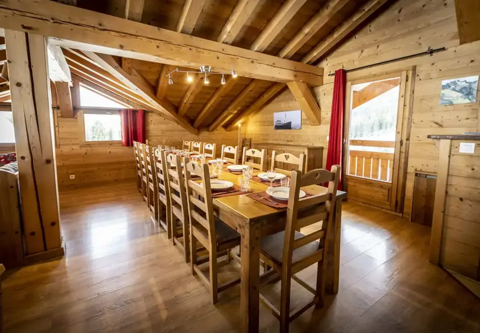 Chalet Pierre 2, Plagne 1800 (self catered chalet) - Dining area