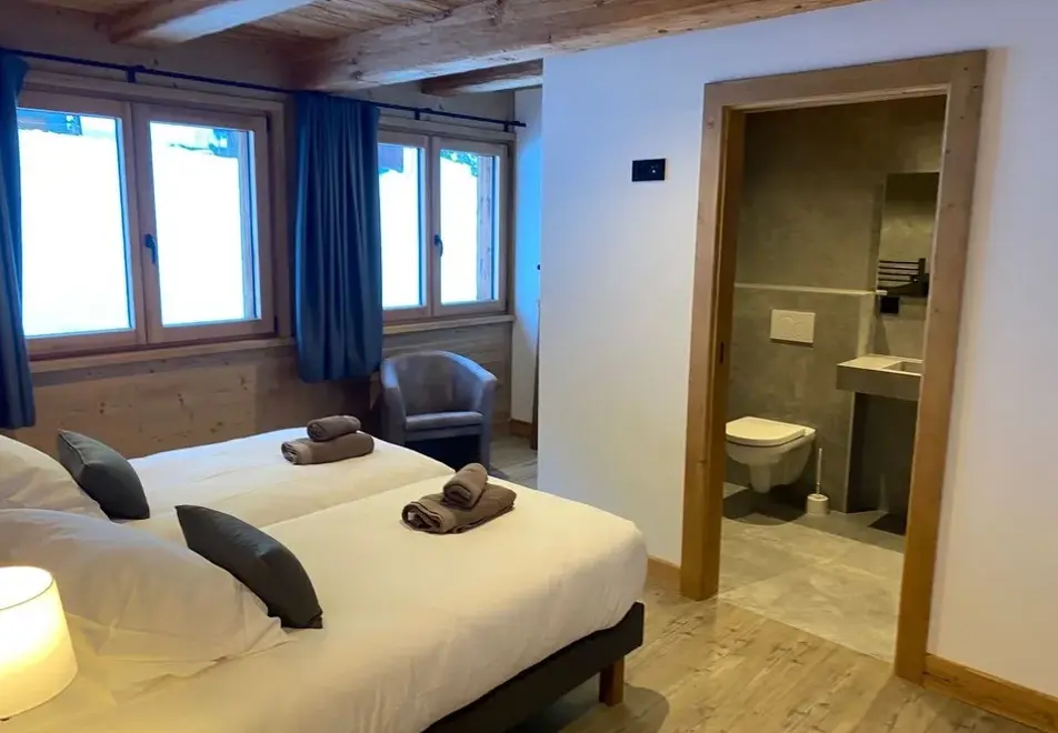 Chalet Le Bon Vieux Temps, Chatel (self catered chalet) - Bedroom