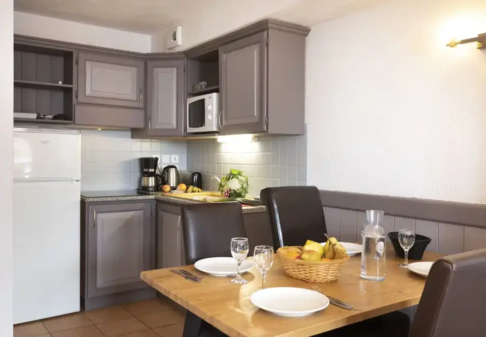 Plein Sud, Val Thorens (self catered apartments) - Typical 2 bed apartment style