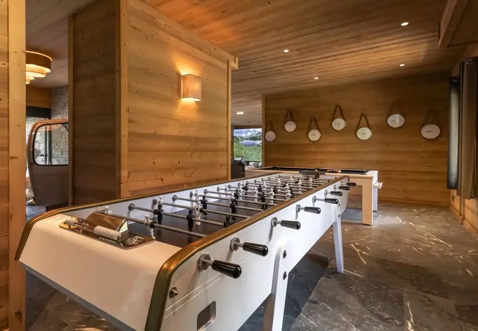 Chalet Blanc, Montgenevre (hotel) - Games area