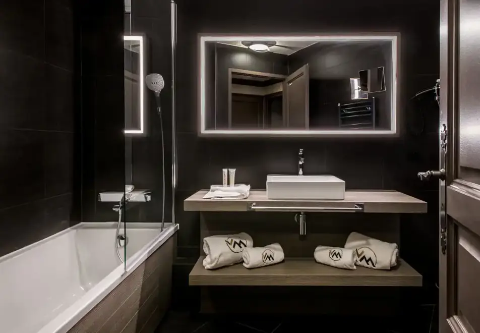 Village Montana, Val Thorens (self catered apartments) - Typical 2 bed Premium Valbel apartment style