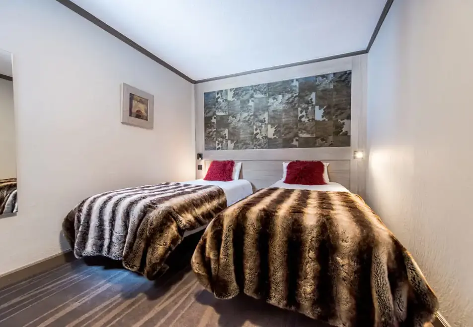 Village Montana, Val Thorens (self catered apartments) - Typical 2 bed Premium Valbel apartment style