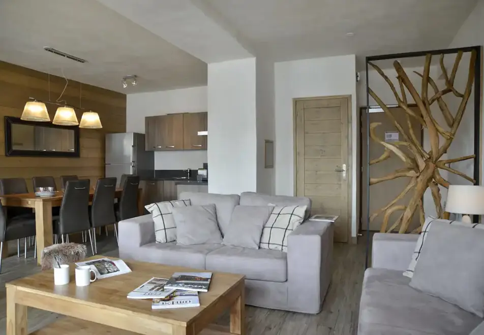 Hotel Carlina, Belle Plagne (hotel) - Typical 12 person apartment style