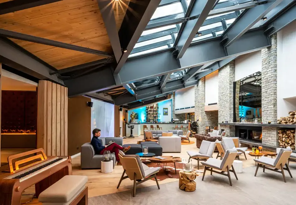 Voulez Vous, Tignes le Lac (hotel) - Reception and bar