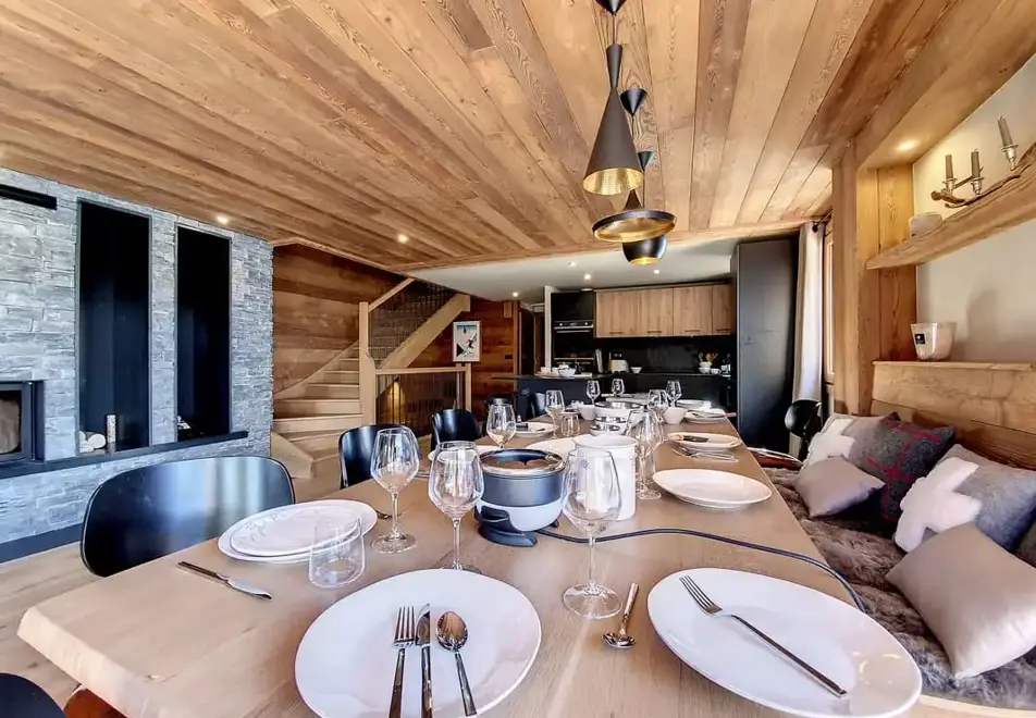 Chalet Edelweiss, Le Bettex (self catered chalet) - Open plan living and dining area