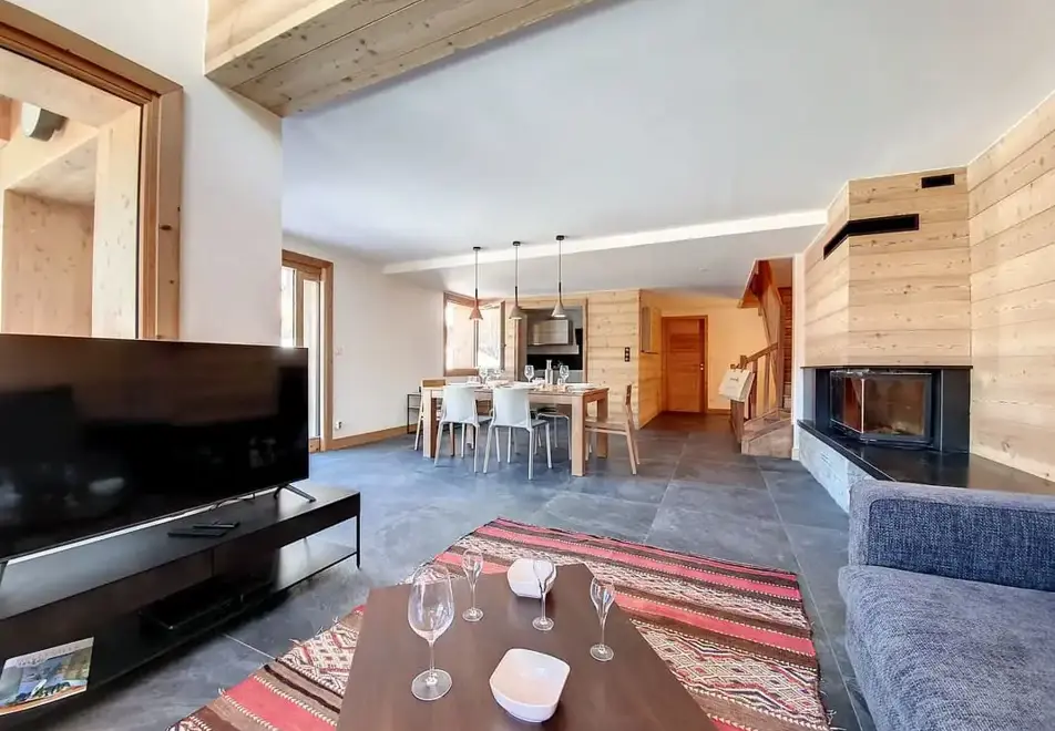 Chalet Rocher, Le Bettex (self catered chalet) - Open plan living and dining area
