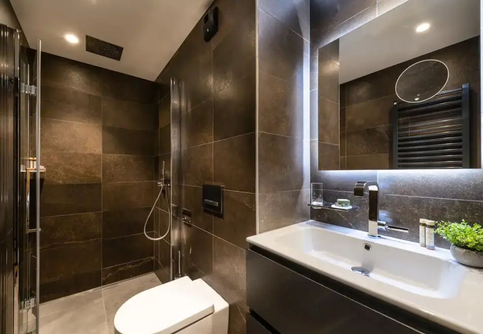 Alaska Lodge, Val d'Isere (self catered apartments) - Apartment 3