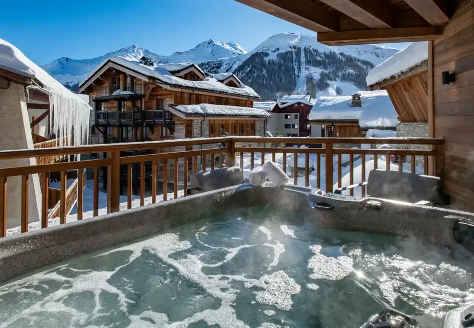 Alaska Lodge, Val d'Isere (self catered apartments) - Apartment 6