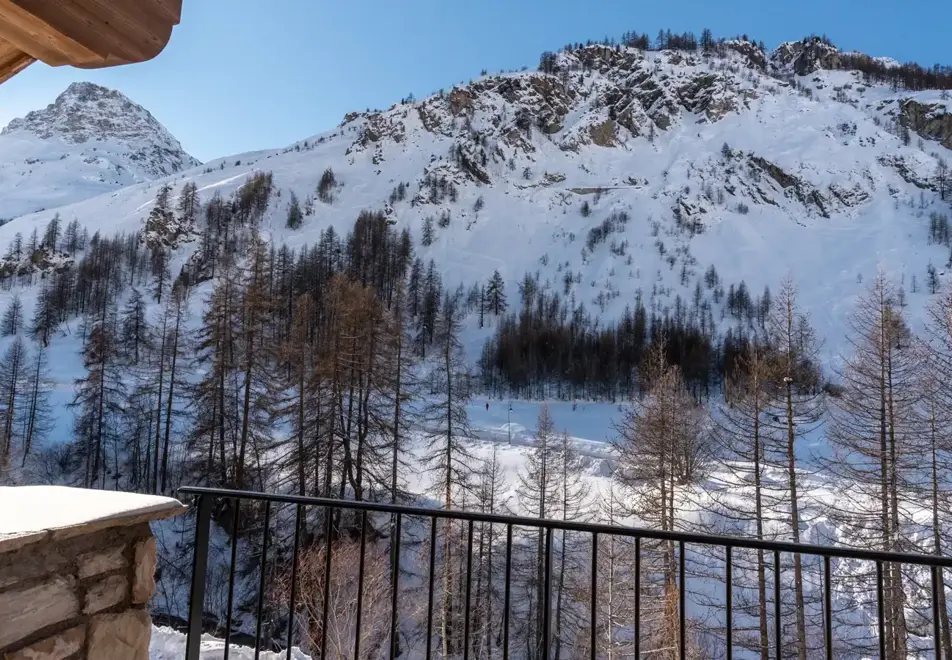 Vail Lodge, Val d'Isere (self catered apartments) - Apartment B32