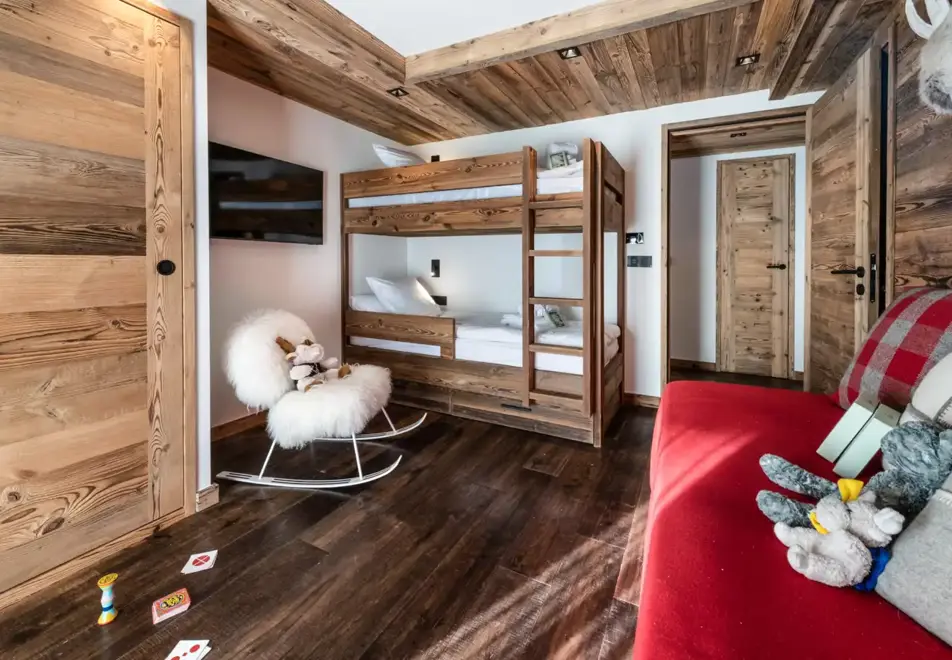 Vail Lodge, Val d'Isere (self catered apartments) - Apartment B32