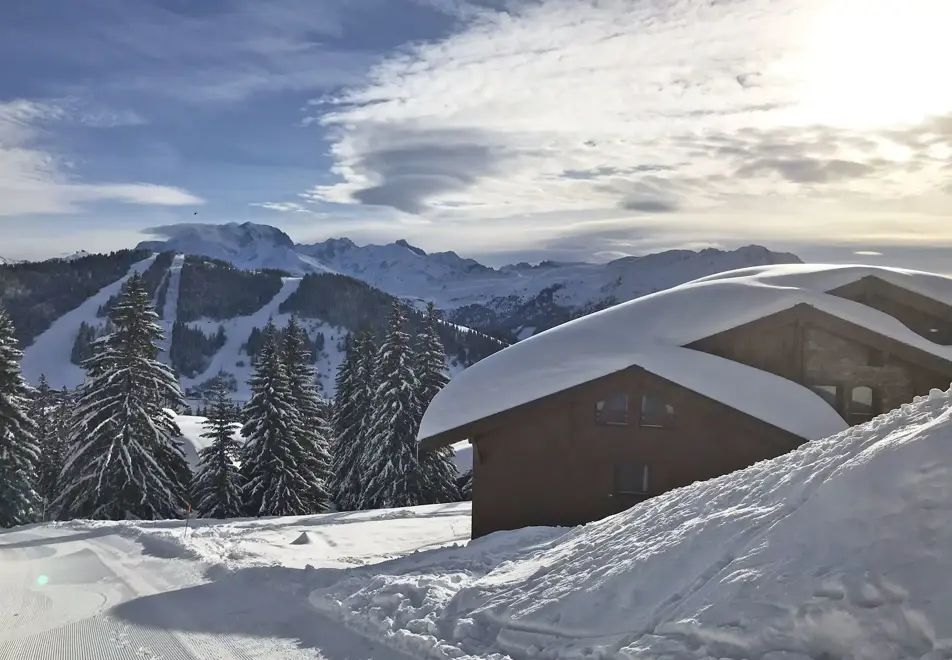 Hameau du Beaufortain, Les Saisies (self catered apartments) - Doorstep skiing