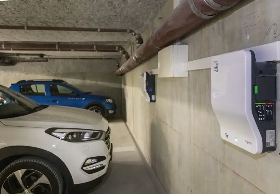 La Residence Club Samoens Village, Samoens (self catered apartments) - Parking with EV points (©Manureyboz)