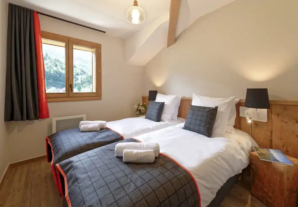 La Residence Club Samoens Village, Samoens (self catered apartments) - Typical 2 bed premium style apartment ©Clusesimages