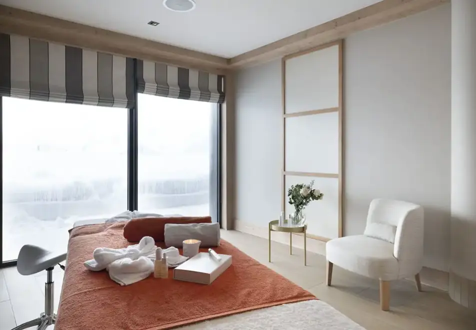 Alpen Lodge, La Rosiere (self catered apartments & hotel) - Treatment room
