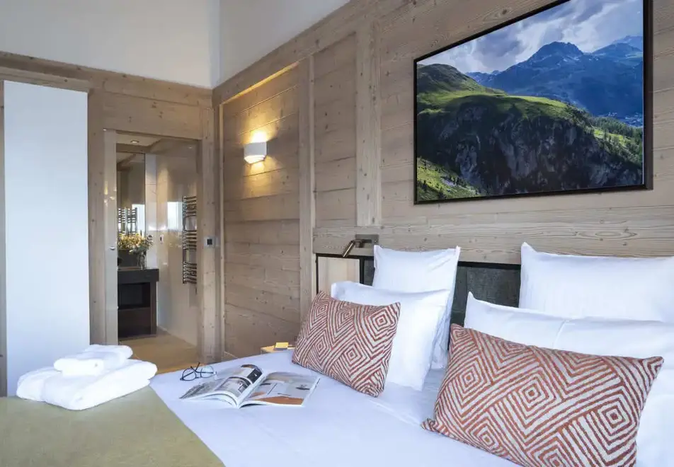 Alpen Lodge, La Rosiere (self catered apartments & hotel) - Typical suite apartment style