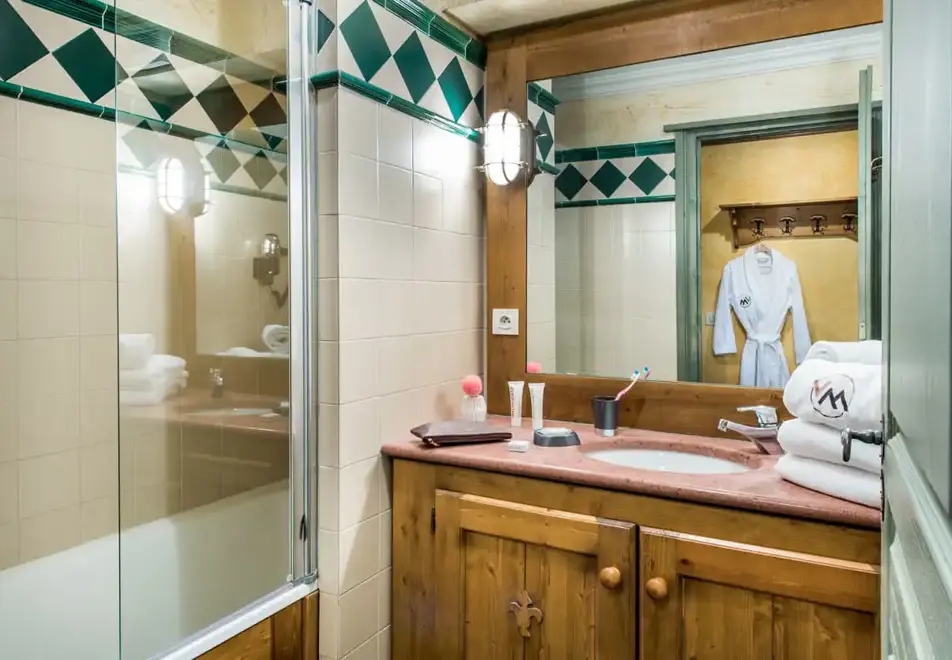 Village Montana, Tignes le Lac (self catered apartments) - Typical 4 person apartment style