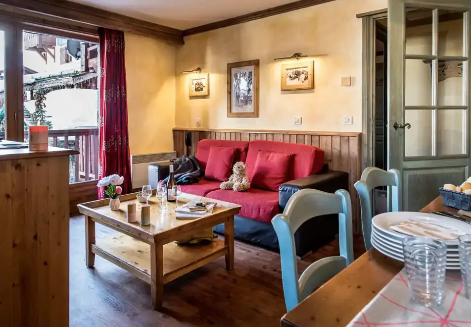 Village Montana, Tignes le Lac (self catered apartments) - Typical 6 person apartment style