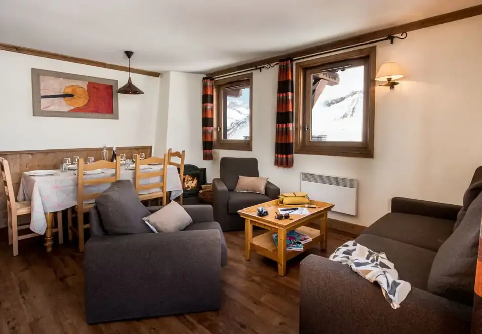 Village Montana, Tignes le Lac (self catered apartments) - Typical 6 person apartment style