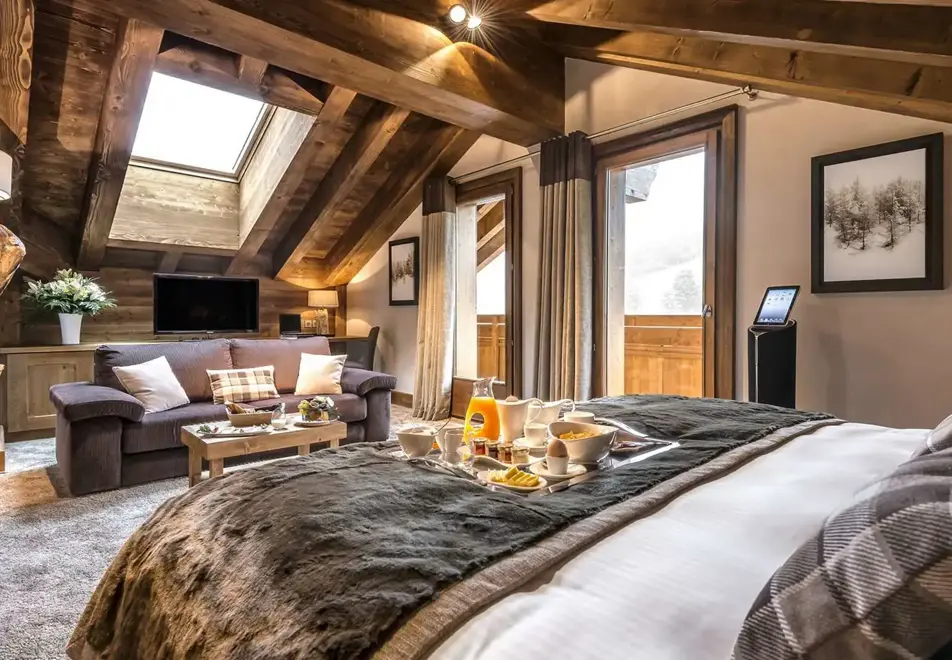 La Kaila, Meribel (hotel) - Typical suite charme room style