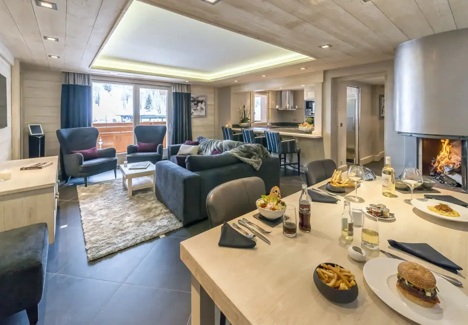 La Kaila, Meribel (hotel) - Typical suite ekrin room style