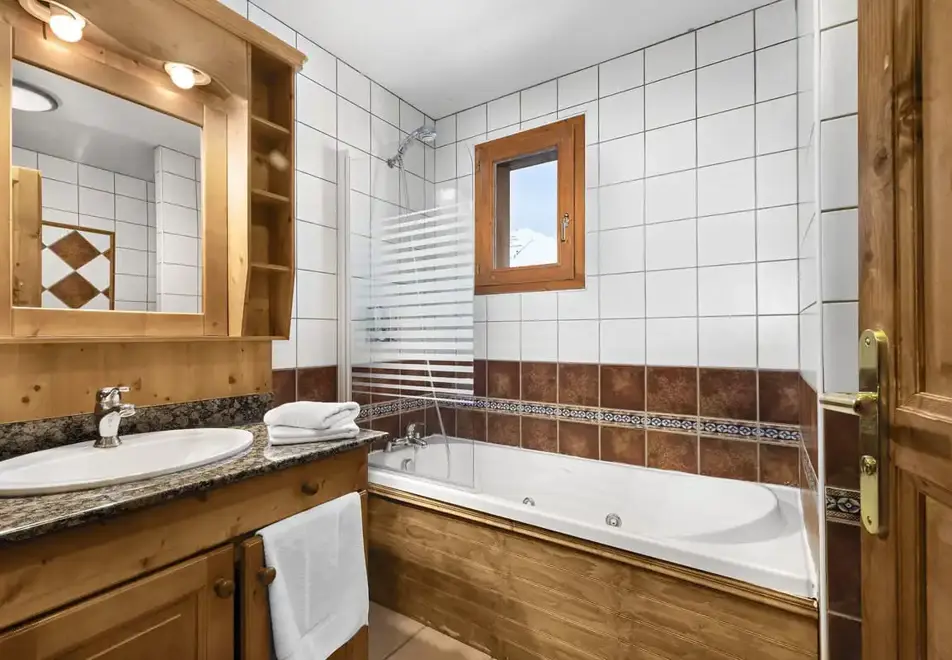 Les Balcons de Belle Plagne, Belle Plagne (hotel) - Typical tourelle room style