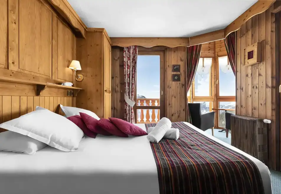 Les Balcons de Belle Plagne, Belle Plagne (hotel) - Typical tourelle room style