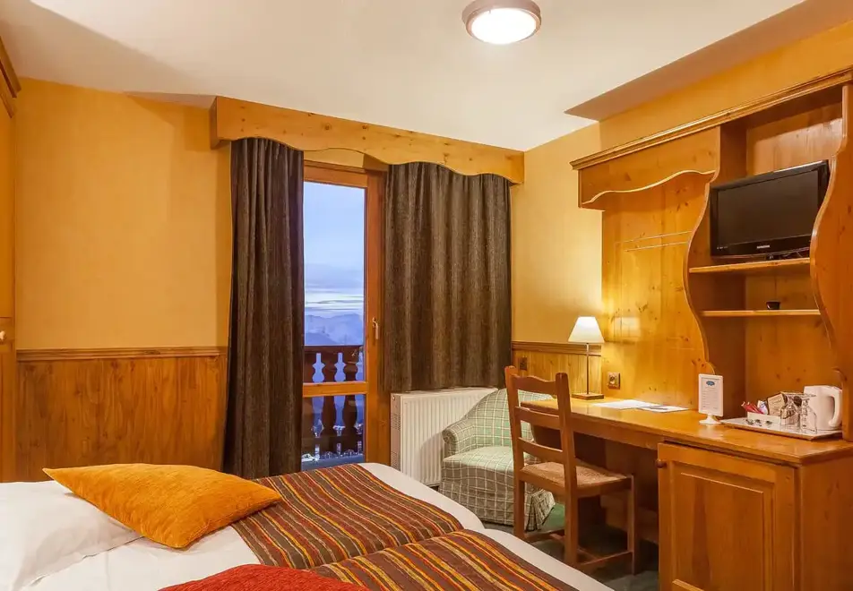 Les Balcons de Belle Plagne, Belle Plagne (hotel) - Typical twin room style