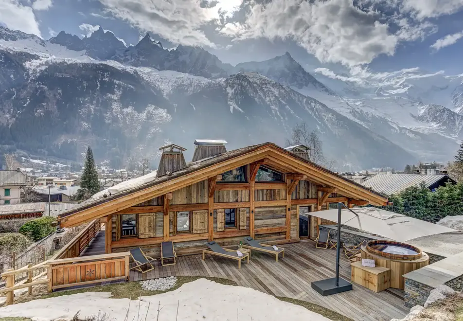 Chalet Alaska, Chamonix (self catered chalet) - Stunning views towards Mont Blanc massif (©Adam Johnston)