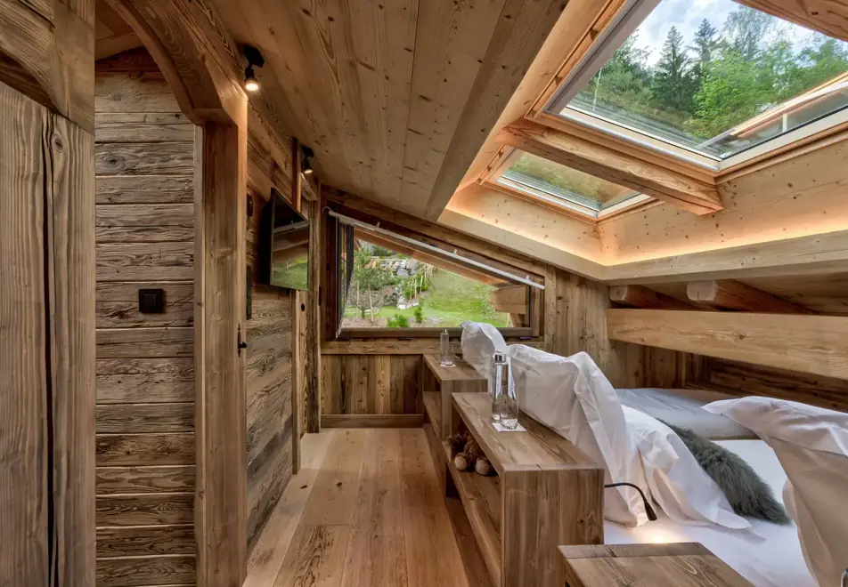 Chalet Alaska, Chamonix (self catered chalet) - Dormitory for 3 persons (©Adam Johnston)