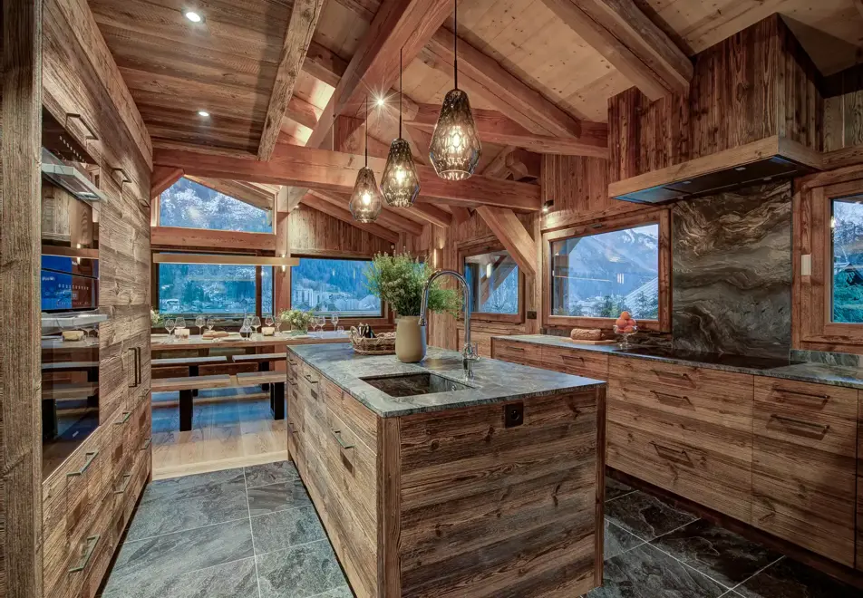 Chalet Alaska, Chamonix (self catered chalet) - Kitchen/diner (©Adam Johnston)