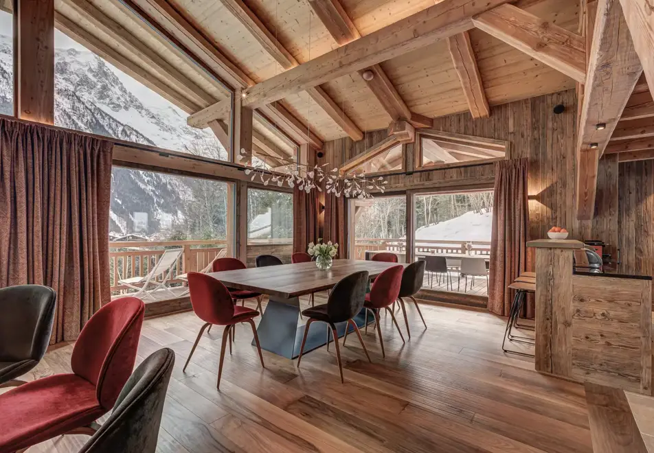 Chalet Saphir, Chamonix (self catered chalet) - Dining area (©Adam Johnston)