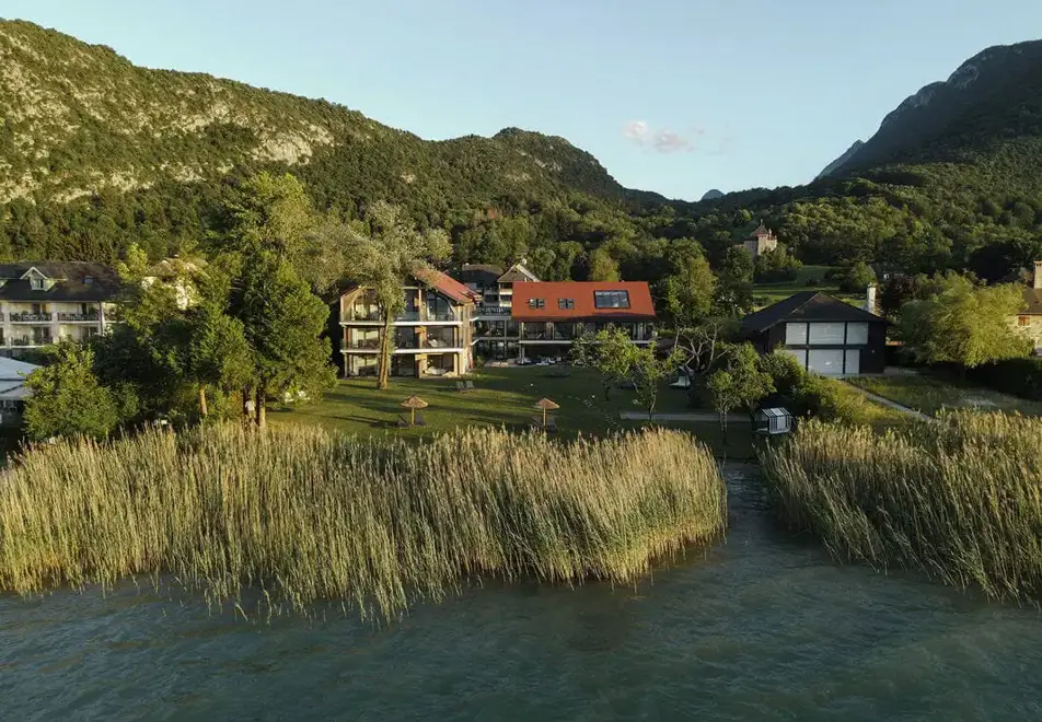 Villa Caroline, Lake Annecy - Lakeside