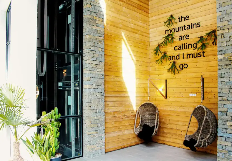 Les Portes du Mont Blanc, Vallorcine (self catered apartments) - Entrance