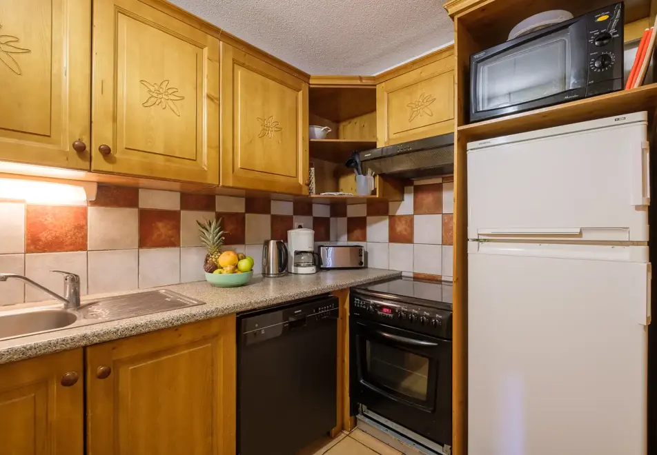 Les Balcons en Haut, Val Cenis (self catered apartments) - Typical 14 person apartment style