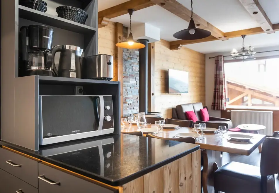 Les Balcons de Val Thorens, Val Thorens (self catered apartment) - Typical apartment style