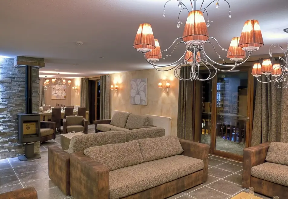 Les Balcons Platinium, Val Thorens (self catered apartment) - Typical apartment style