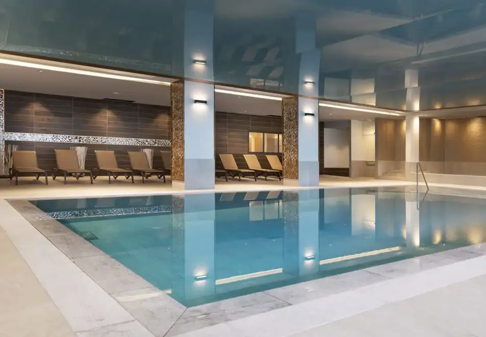 Laska, Les Contamines (self catered apartments) - Indoor pool