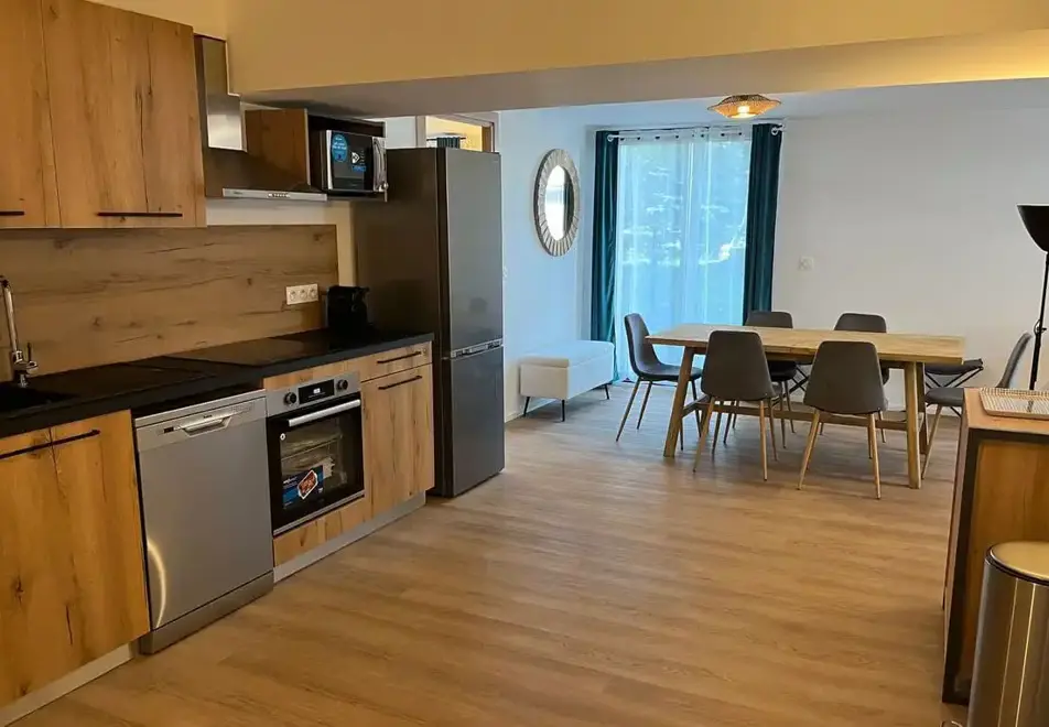 Provencal, Les Deux Alpes (self catered apartments) - Typical apartment style