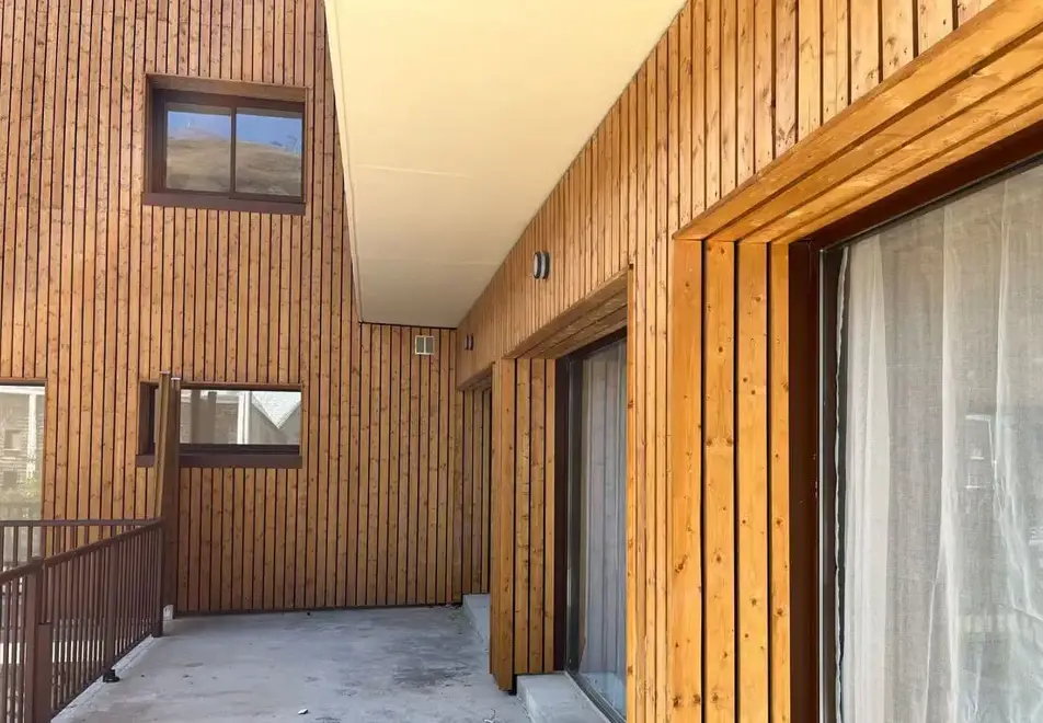 Provencal, Les Deux Alpes (self catered apartments) - Typical balcony style