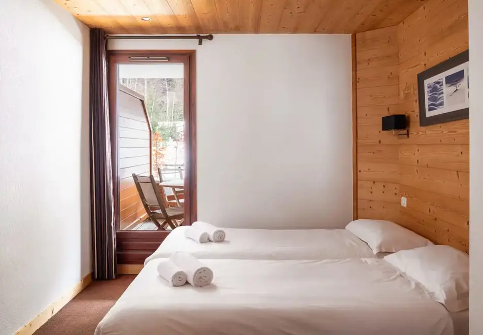 Les Portes du Mont Blanc, Vallorcine (self catered apartments) - Typical 2 bed apartment style