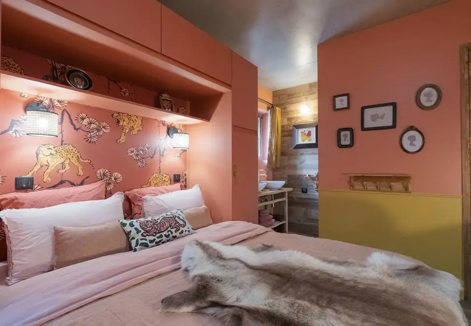 Chalet Blanc, St Martin de Belleville (self catered chalet) - Bedroom