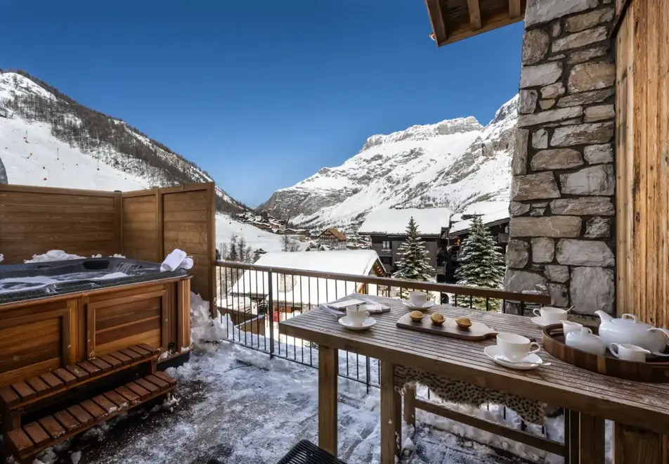 Silverstone Lodge, Val d'Isere (self catered chalet/apartment) - Number 6
