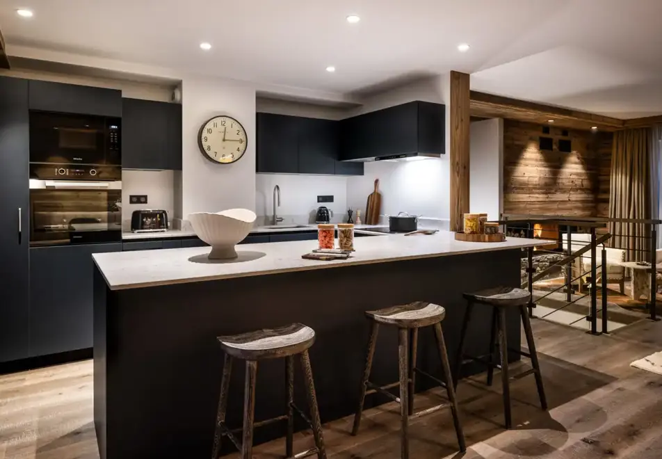 Silverstone Lodge, Val d'Isere (self catered chalet/apartment) - Number 6