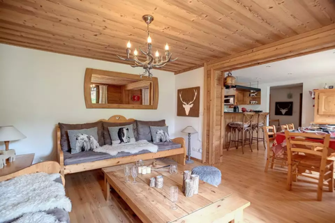 4 bedroom apartment in Saint Martin de Belleville (self catered) - Living area