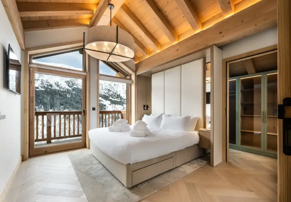 Falcon Lodge, Meribel (self catered apartments) - B40 (©Philippe Gal)
